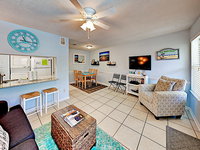 925 W Beach Seabreeze Condo Accommodation Deal