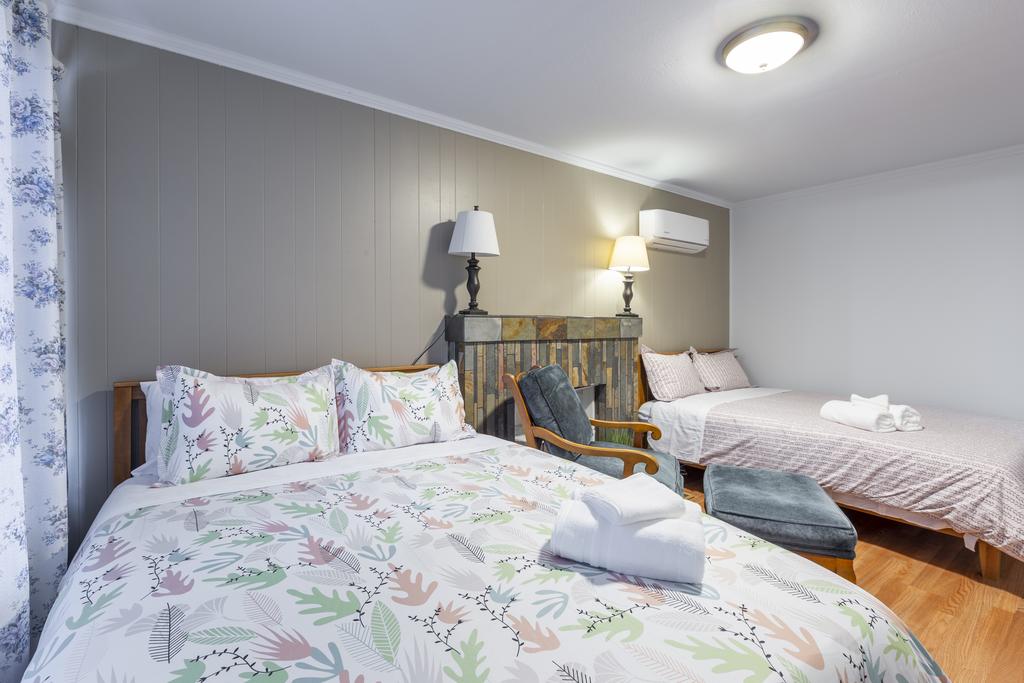 @ Marbella Lane 3BR House In Downtown Redwood City - thumb 0