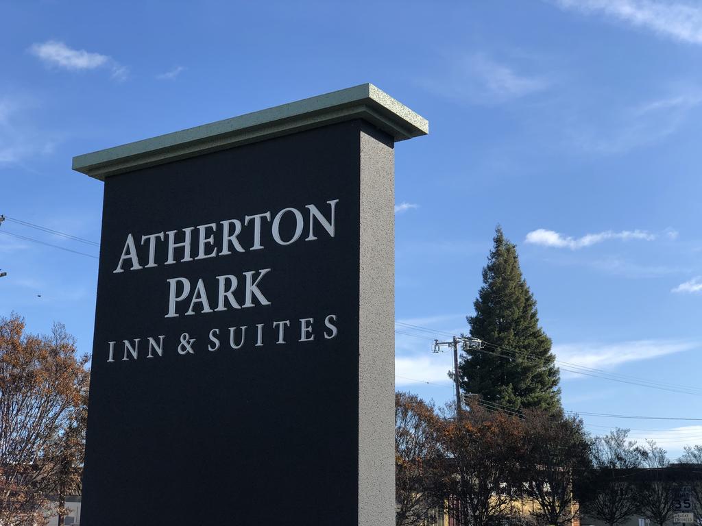 Atherton Park Inn And Suites - thumb 1