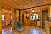 Bunk House at 'Snover Lodge and Stables' in Greer Accommodation Deal