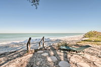Casey Key Apt with Patio  BBQ - 1 Block to the Beach Accommodation Deal