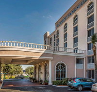 Comfort Inn  Suites Lakeland North I-4 - Accommodation Deal