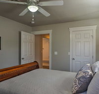 Cozy Home Blocks to Georgetown Square and SU - Accommodation Deal