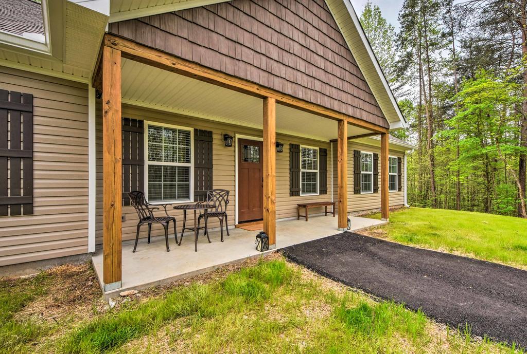 Dahlonega Home With Yard Near Hiking And Downtown - thumb 0