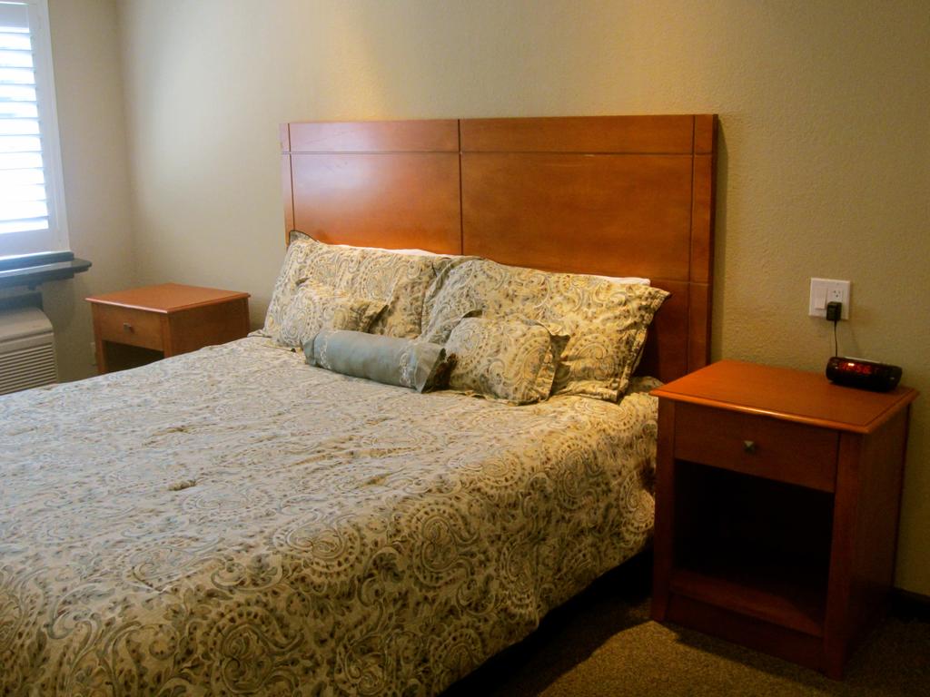 Deluxe Inn Redwood City - thumb 1