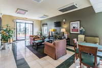 Econo Lodge Accommodation Deal