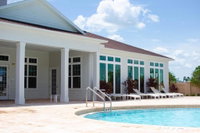 Fantastic Townhouse in Lux community sleeps 8 10 min to Disney Accommodation Deal