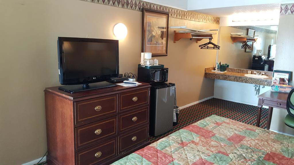 Green Gables Inn - thumb 2