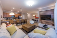 H2U - Buzz Lightyear - SL4809 townhouse Accommodation Deal