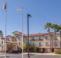 Holiday Inn Express Hotel  Suites Manteca - Accommodation Deal