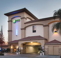 Holiday Inn Express Redwood City Central - Accommodation Deal