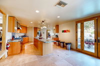 Hollywood Celebrity Estate Accommodation Deal