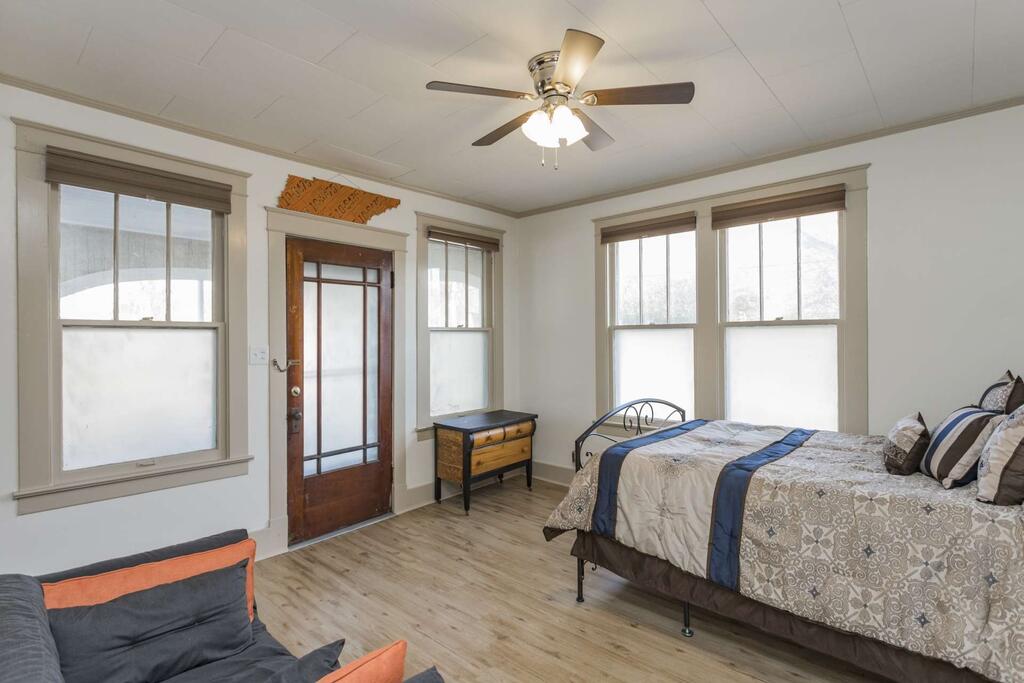 Hwy 12 Lodge - thumb 3