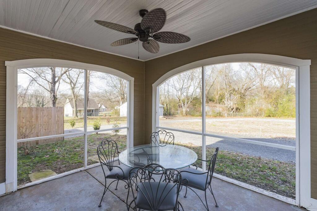 Hwy 12 Lodge - thumb 0