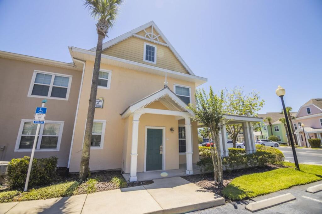 Impressive Runaway Beach Condo - thumb 0