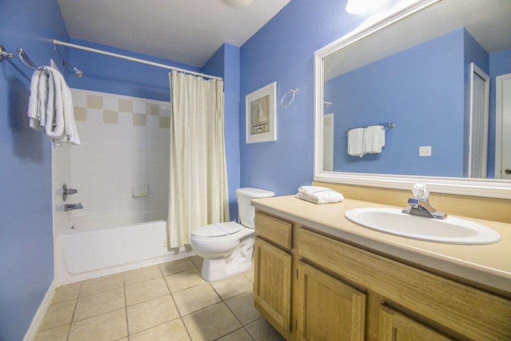 Impressive Runaway Beach Condo - thumb 1