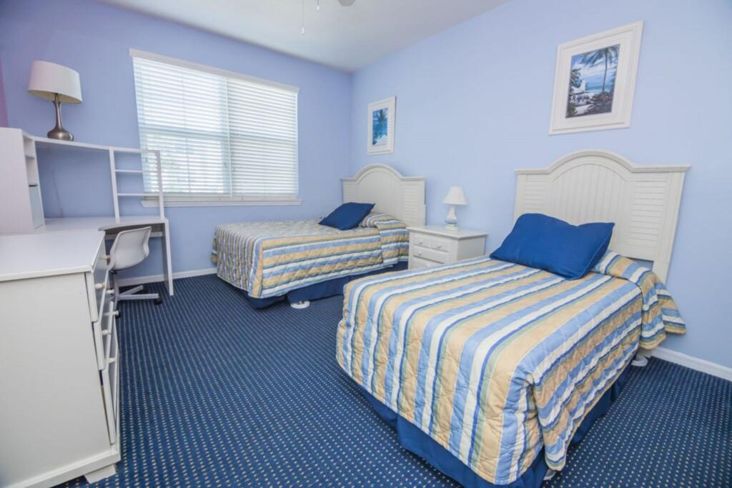 Impressive Runaway Beach Condo - thumb 3