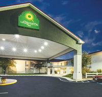 La Quinta Inn by Wyndham Waldorf - Accommodation Deal