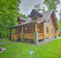 Lake Wallenpaupack Cabin with Shared Pool! - Accommodation Deal