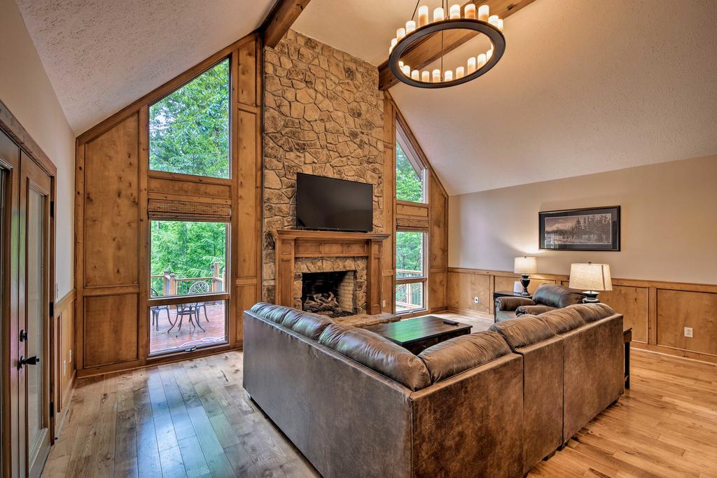 Large Dahlonega Home, Ideal For Family Gatherings! - thumb 3