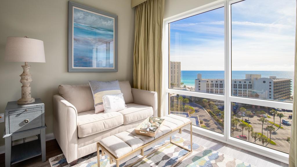 Luau II 6934 - Flr9 - Studio 1BA - (3) - thumb 0