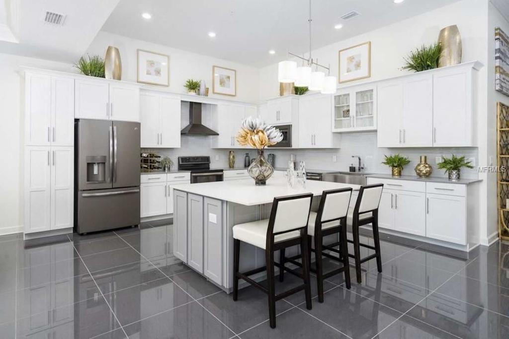 Modern Bargains - Storey Lake Resort - Welcome To Spacious 4 Beds 3 Baths Condo - 5 Miles To Disney - thumb 0