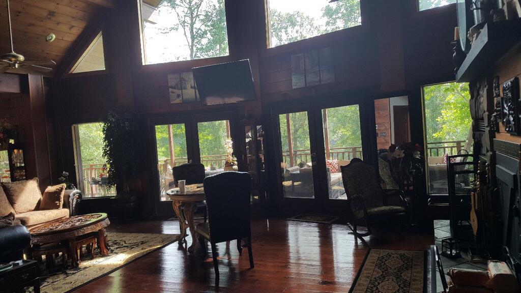 Mountain Lake Lodge - thumb 3