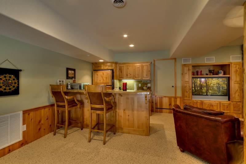 MV16: Bear Lair Estate With Hot Tub PN1133 - thumb 1