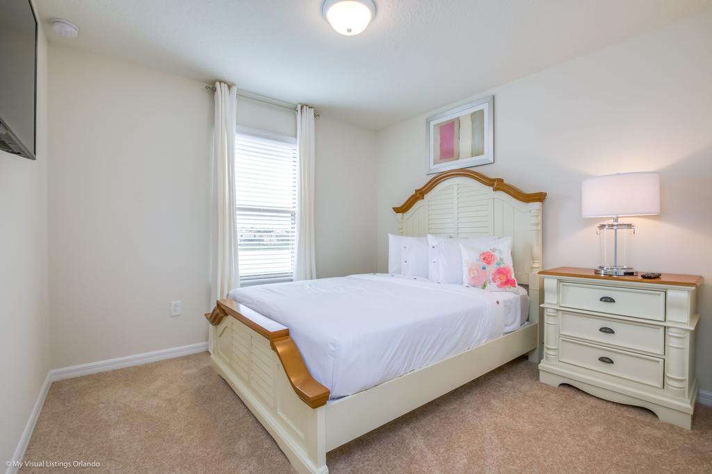 New Fantastic 5 Bed 4 Bathroom Town Home - thumb 3