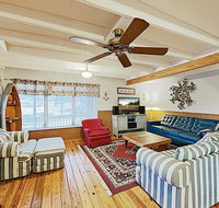 New Listing 1-Acre Lakefront Home w/ Fishing Dock home - Accommodation Deal