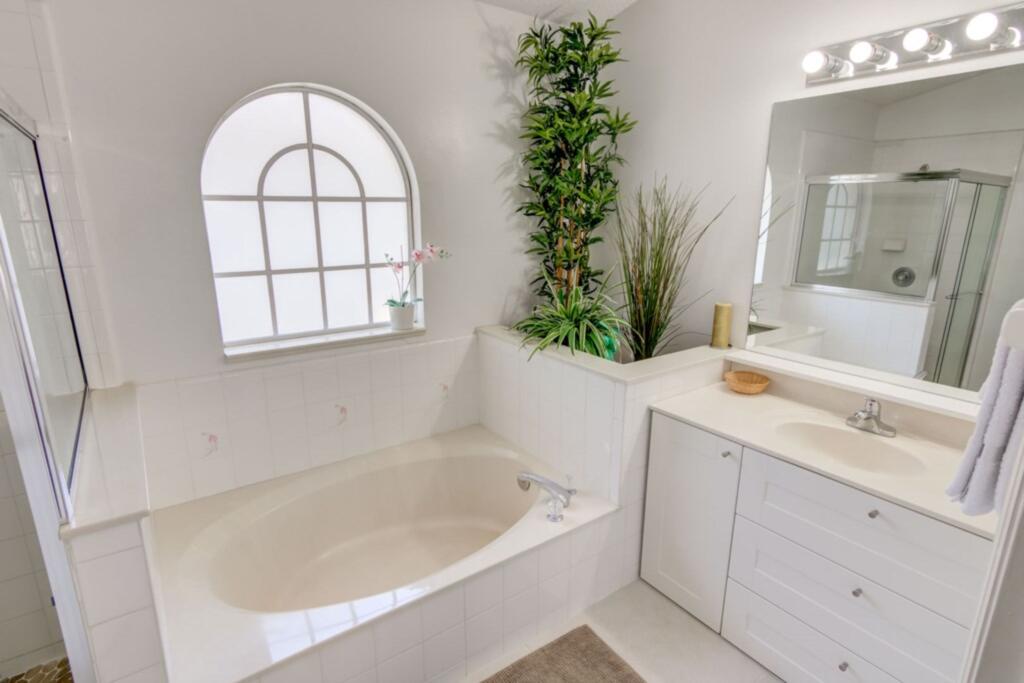 Peaceful Windward Cay Villa - thumb 1