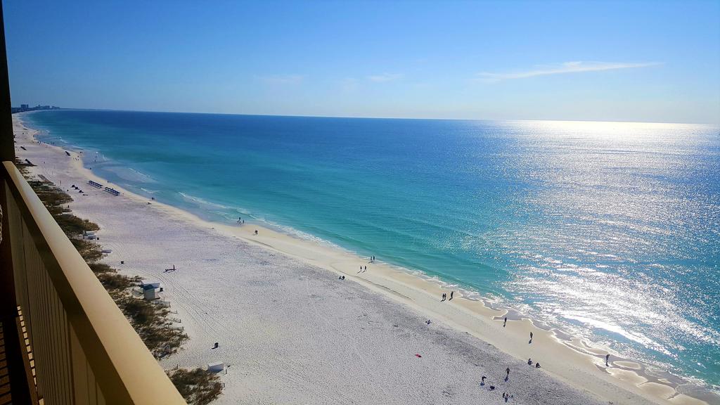 Pelican Beach Resort Rentals - thumb 3