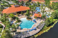 Relax 3 Bedroom Resort Villa - Private Hot Tub and Lake View Accommodation Deal