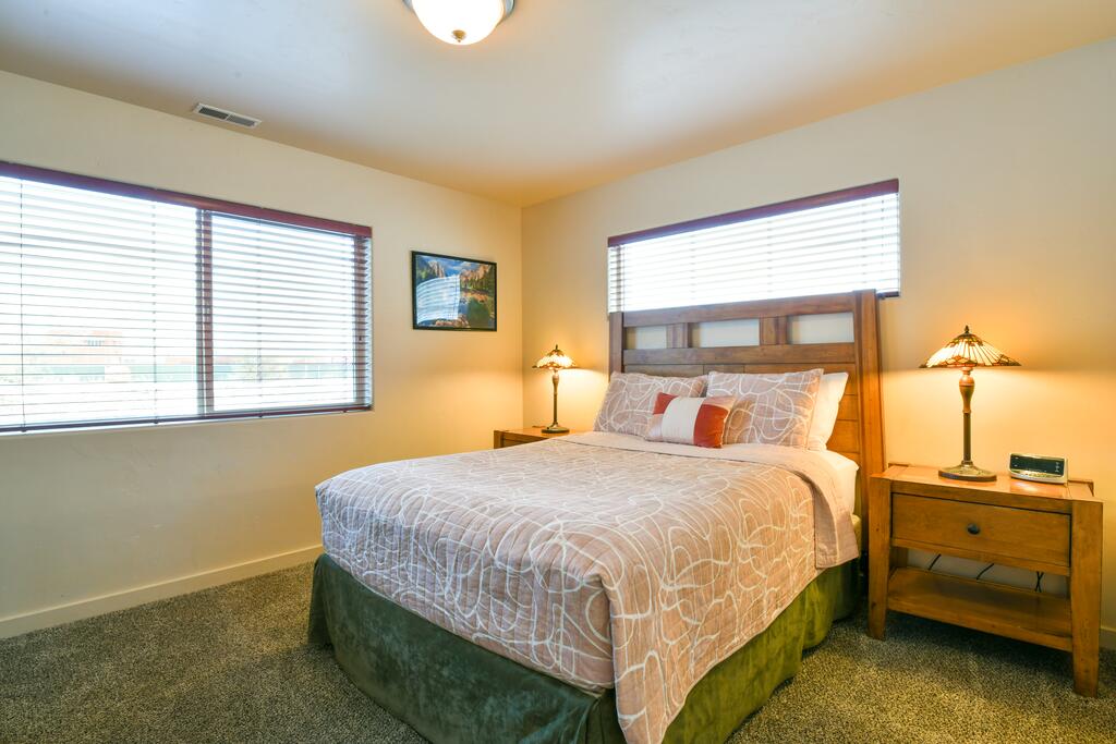 RV Y3 - Close To Arches, Private Hot Tub, Plenty Of Room - thumb 2