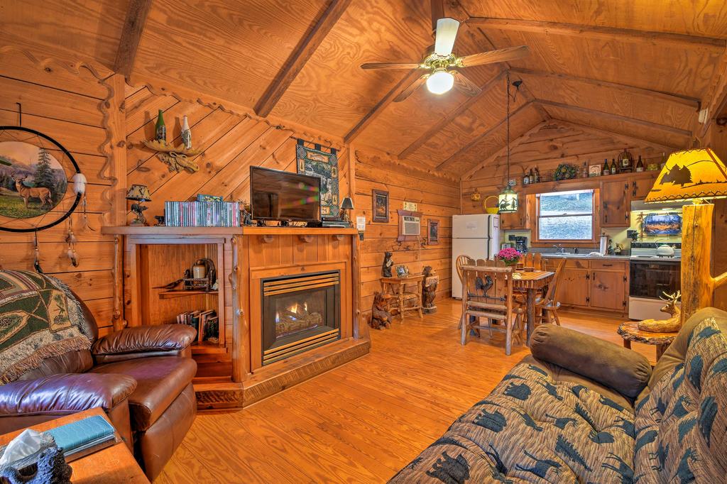 Secluded And Peaceful Family Retreat With Hot Tub! - thumb 1