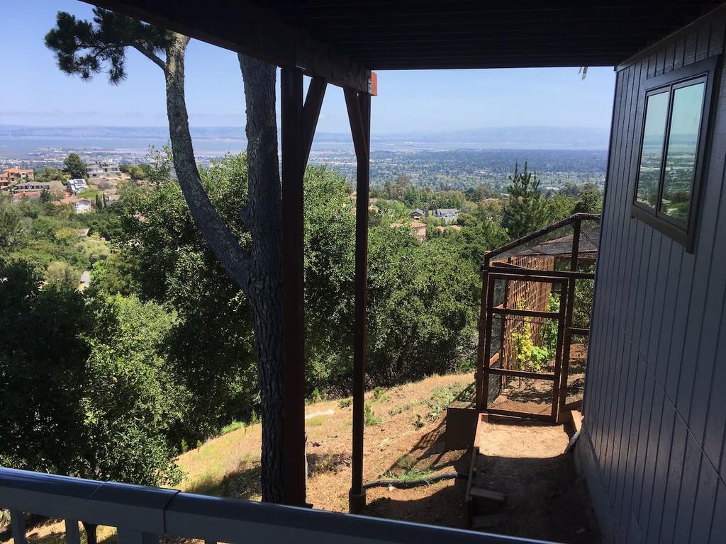 Serenity, Sophistication, And Stunning Views - thumb 2