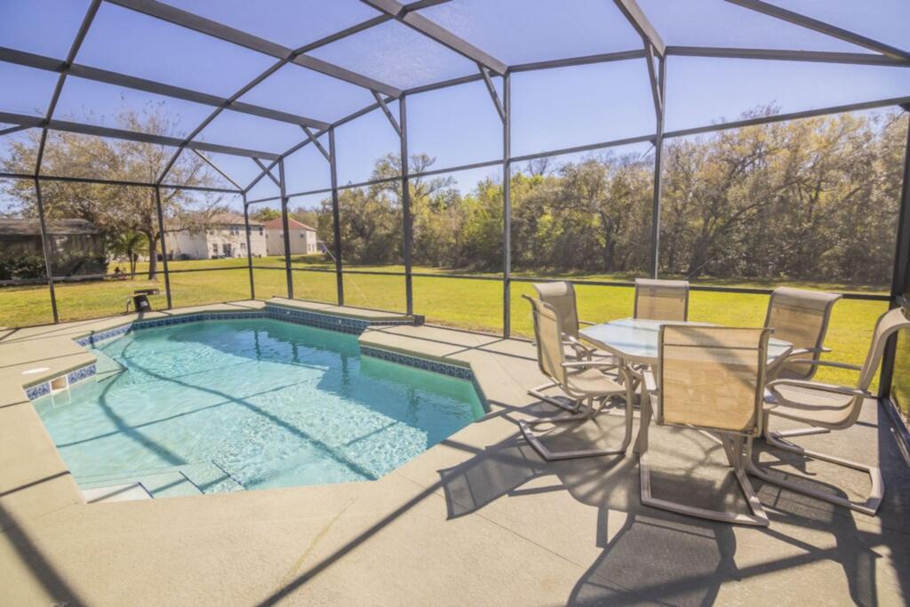 Southampton Vacation Home With Pool Near Disney - thumb 1