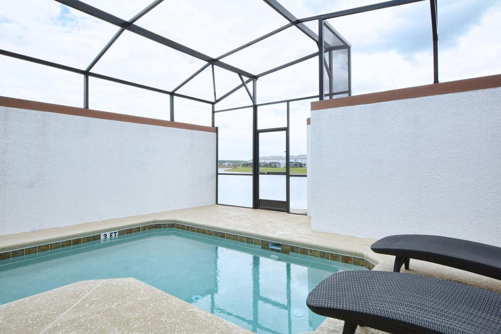 Storey Lake-5 Bedroom Townhome W/Splashpool-1630ST - thumb 2
