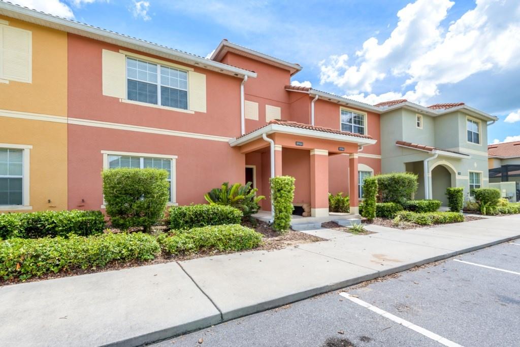 Sun Kissed 4 Bdm Townhome With Pool Townhouse - thumb 2