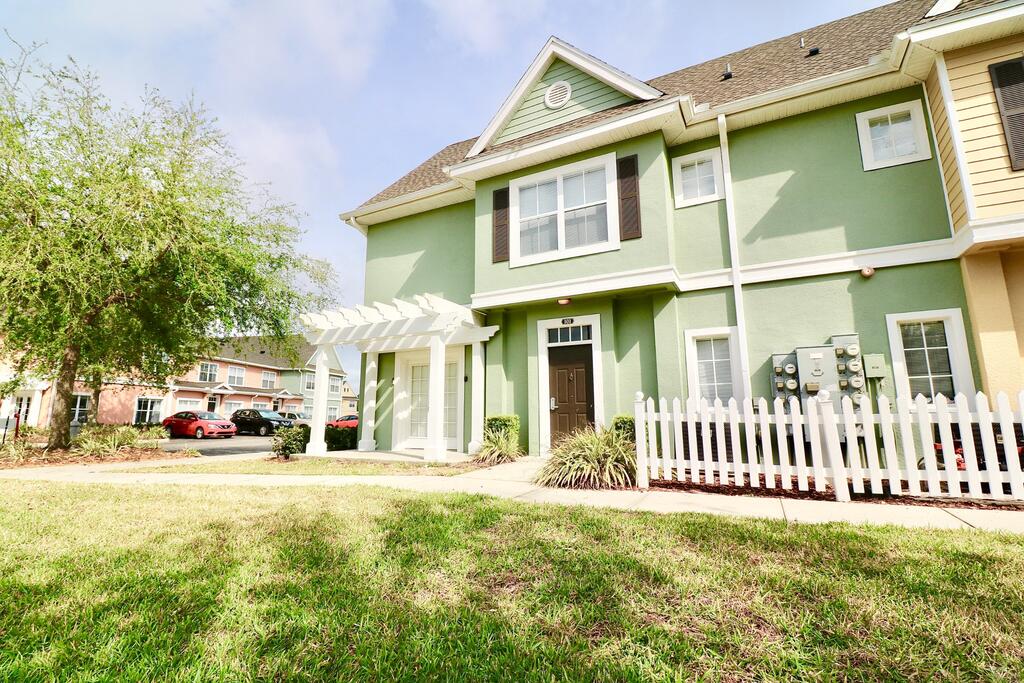 Superb Value Resort Townhome Near Shopping - thumb 1