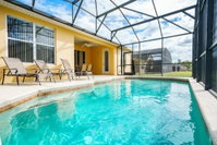 Tranquil Villa Tranquility - 4 Bedrooms - Sleeps 8 Home Accommodation Deal