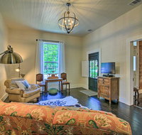 Updated Boerne Cottage - Sip Explore  Relax - Accommodation Deal