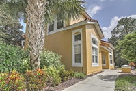 Vibrant Escape - Walk to Amenities 6 Mi to Disney Accommodation Deal