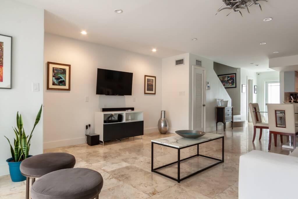 Villa San Souci (Waterfront W/ Outdoor Bar & BBQ) - thumb 3