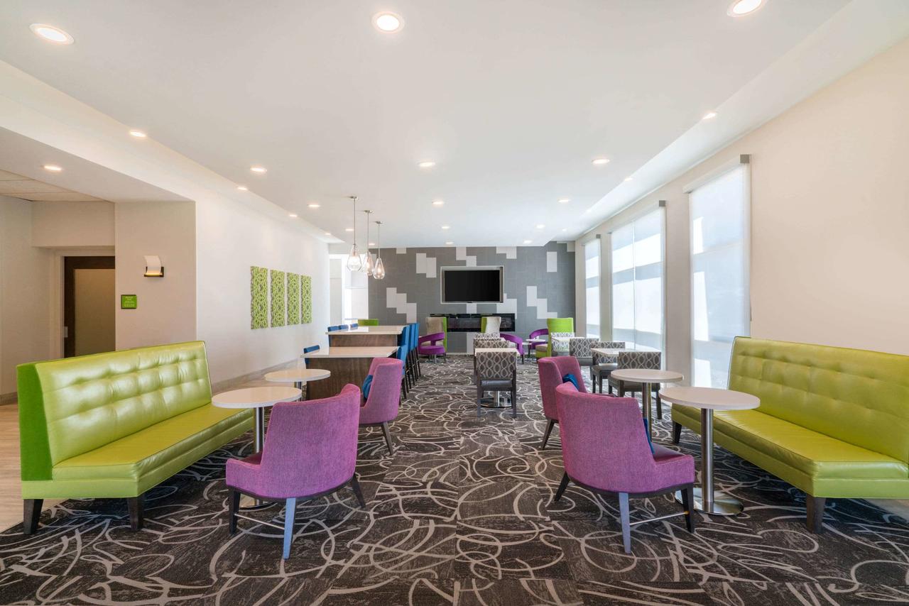 La Quinta By Wyndham Mobile - thumb 6