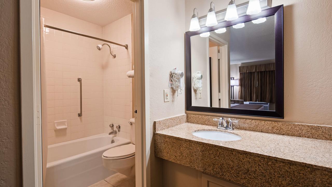 Best Western University Inn - thumb 14