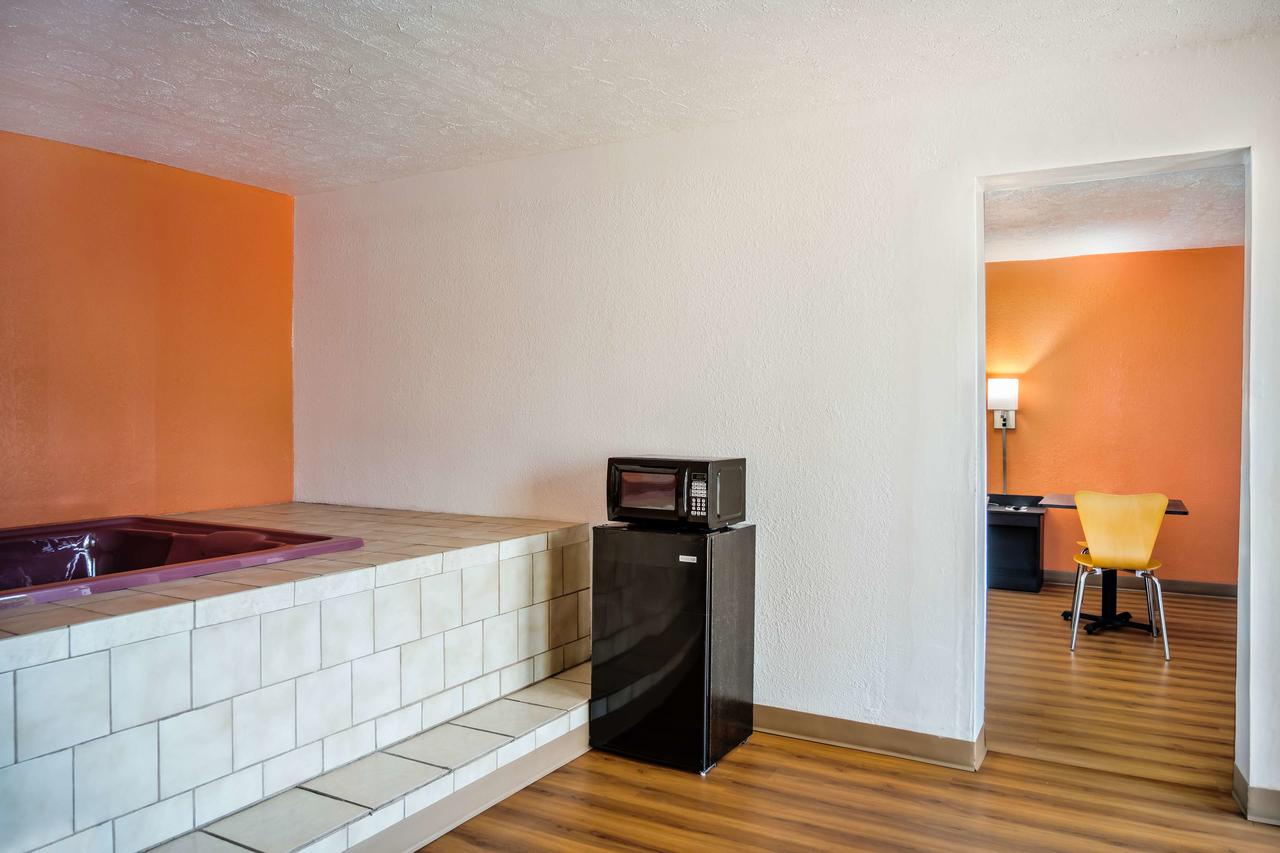 Motel 6 - Opelika - thumb 12