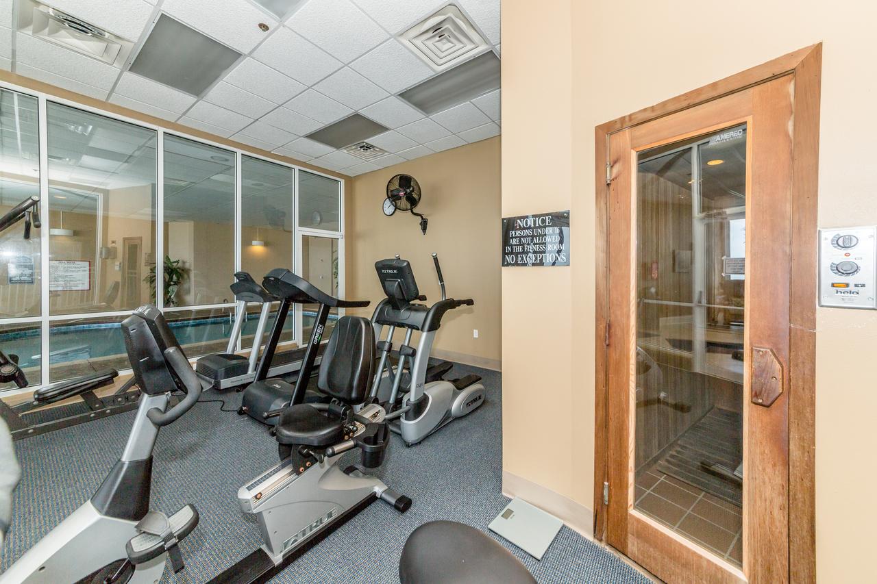 Admirals Quarters 802 - thumb 34