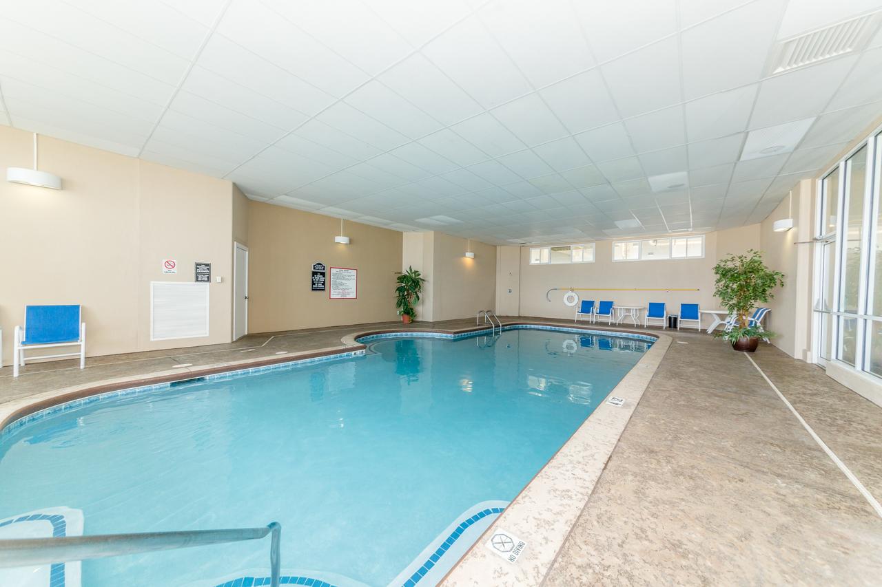 Admirals Quarters 802 - thumb 32