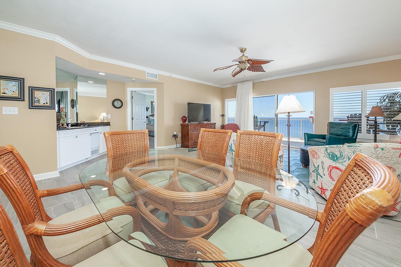 Admirals Quarters 802 - thumb 6